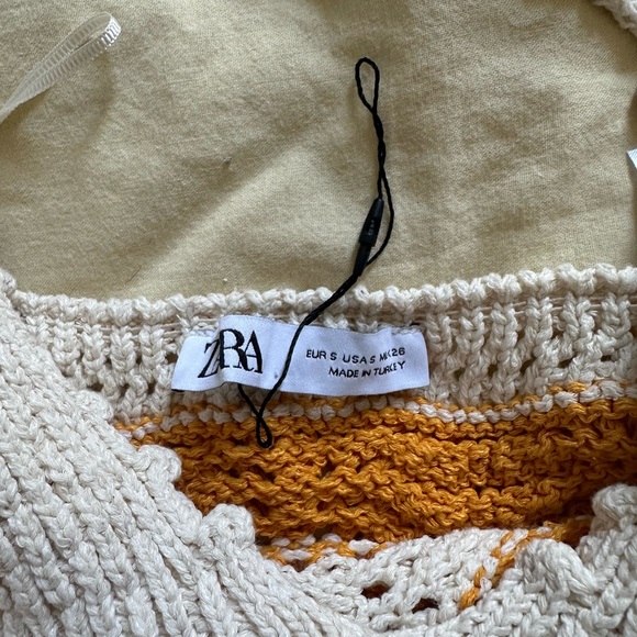 Crocheted Zara top - Picture 3 of 4